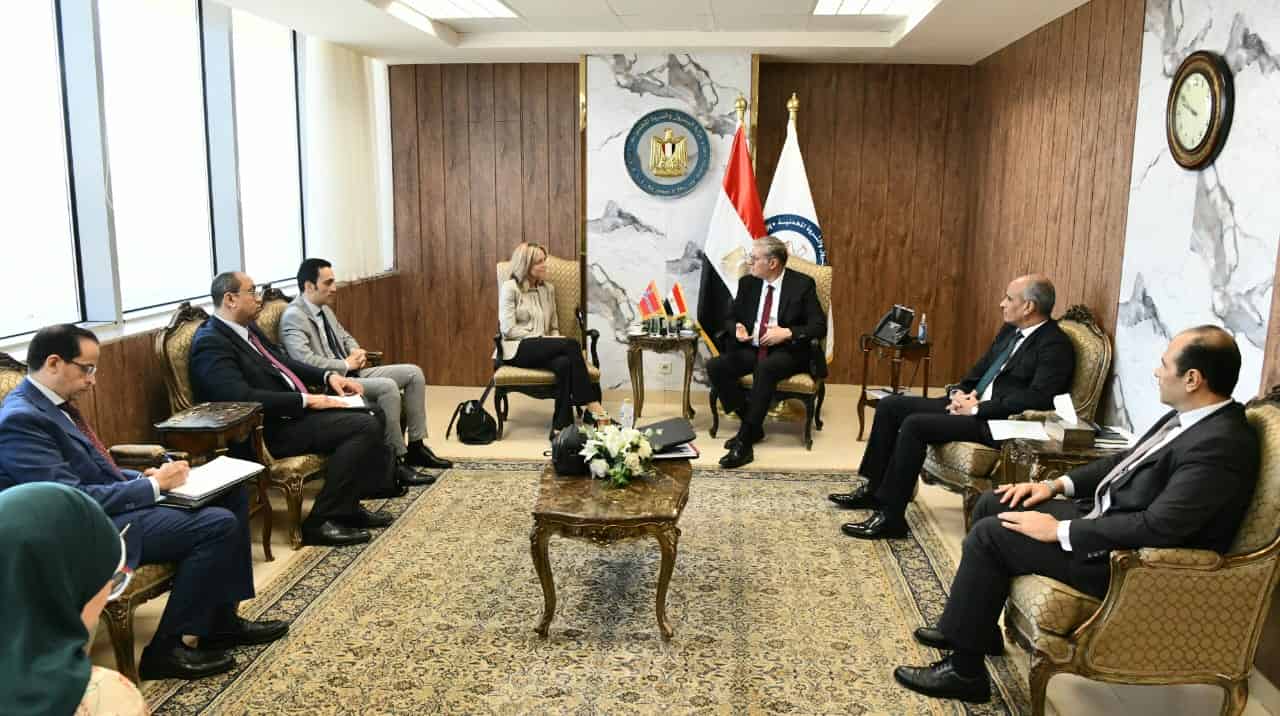 البترول تبحث مع سكاتك النرويجية مستجدات تنفيذ مشروع إنتاج الهيدروجين الأخضر
